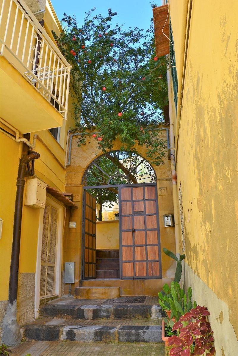 B&B Il Melograno Antico Con Terrazza E Giardino Agrigento Eksteriør billede