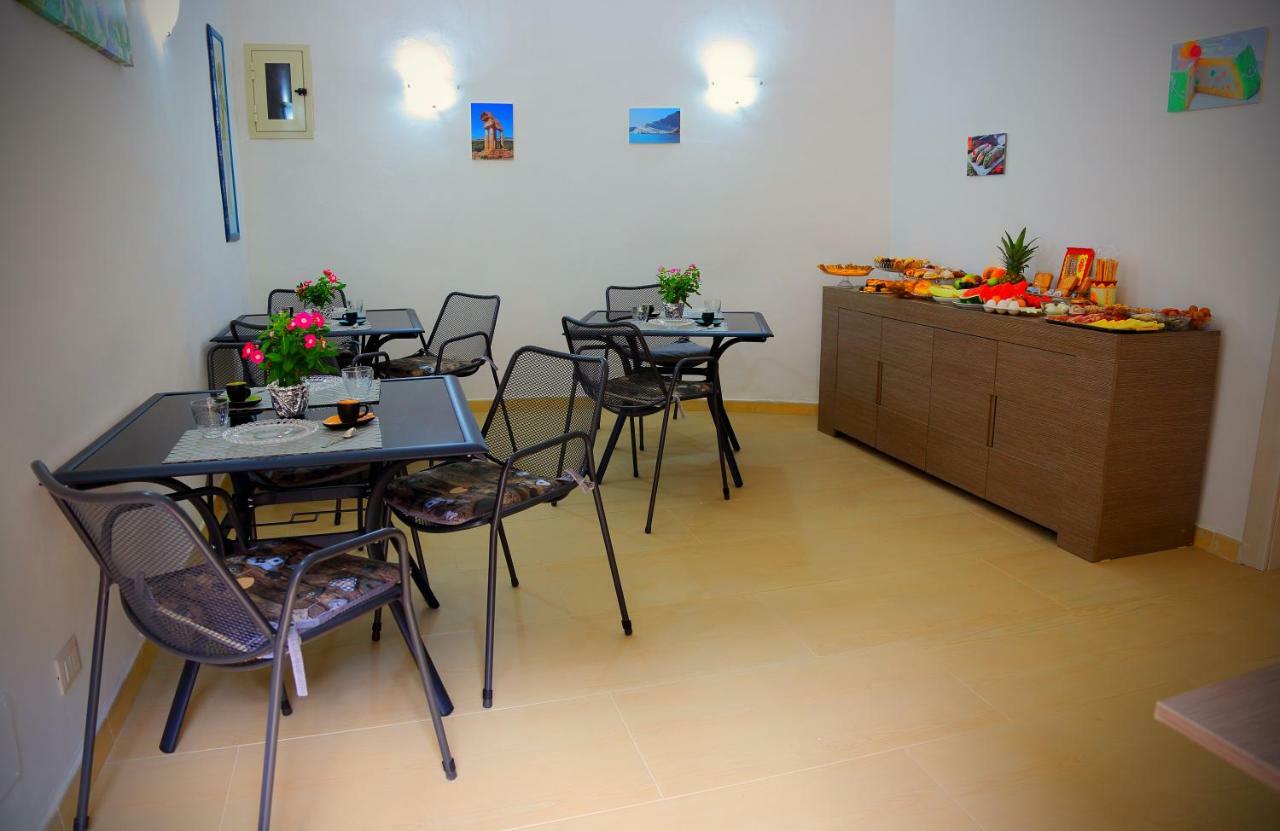 B&B Il Melograno Antico Con Terrazza E Giardino Agrigento Eksteriør billede