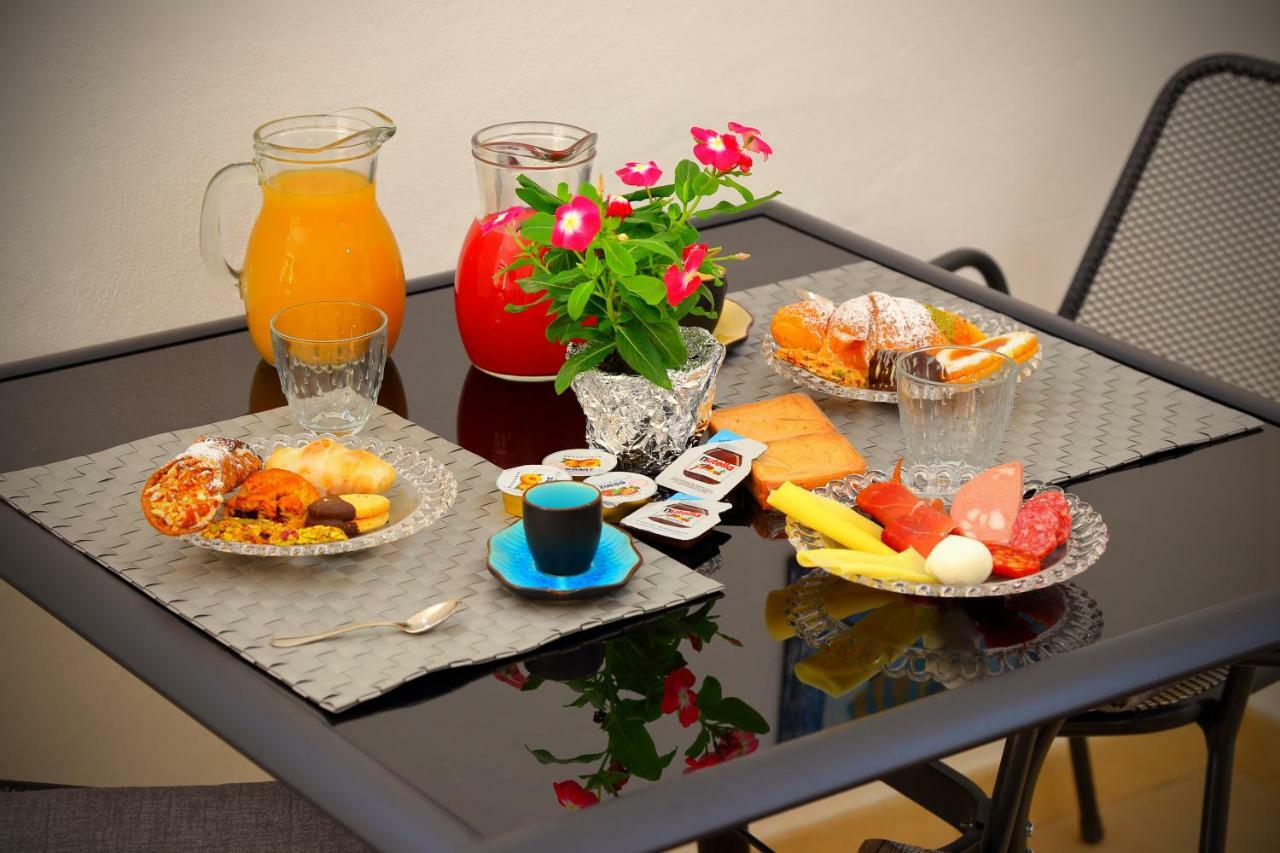 B&B Il Melograno Antico Con Terrazza E Giardino Agrigento Eksteriør billede