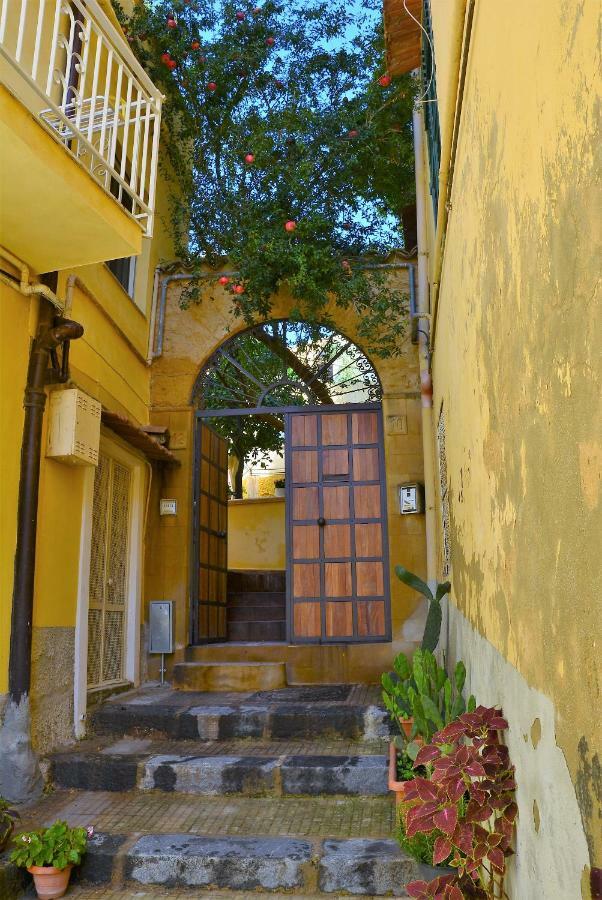 B&B Il Melograno Antico Con Terrazza E Giardino Agrigento Eksteriør billede