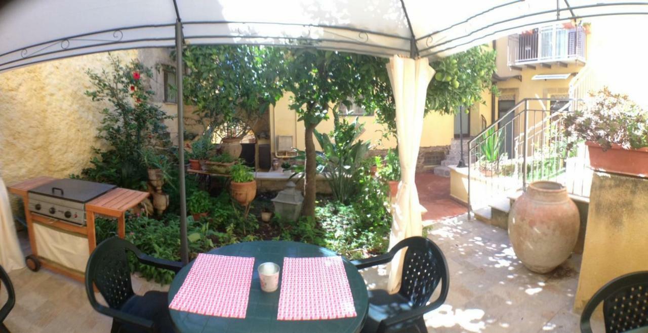 B&B Il Melograno Antico Con Terrazza E Giardino Agrigento Eksteriør billede